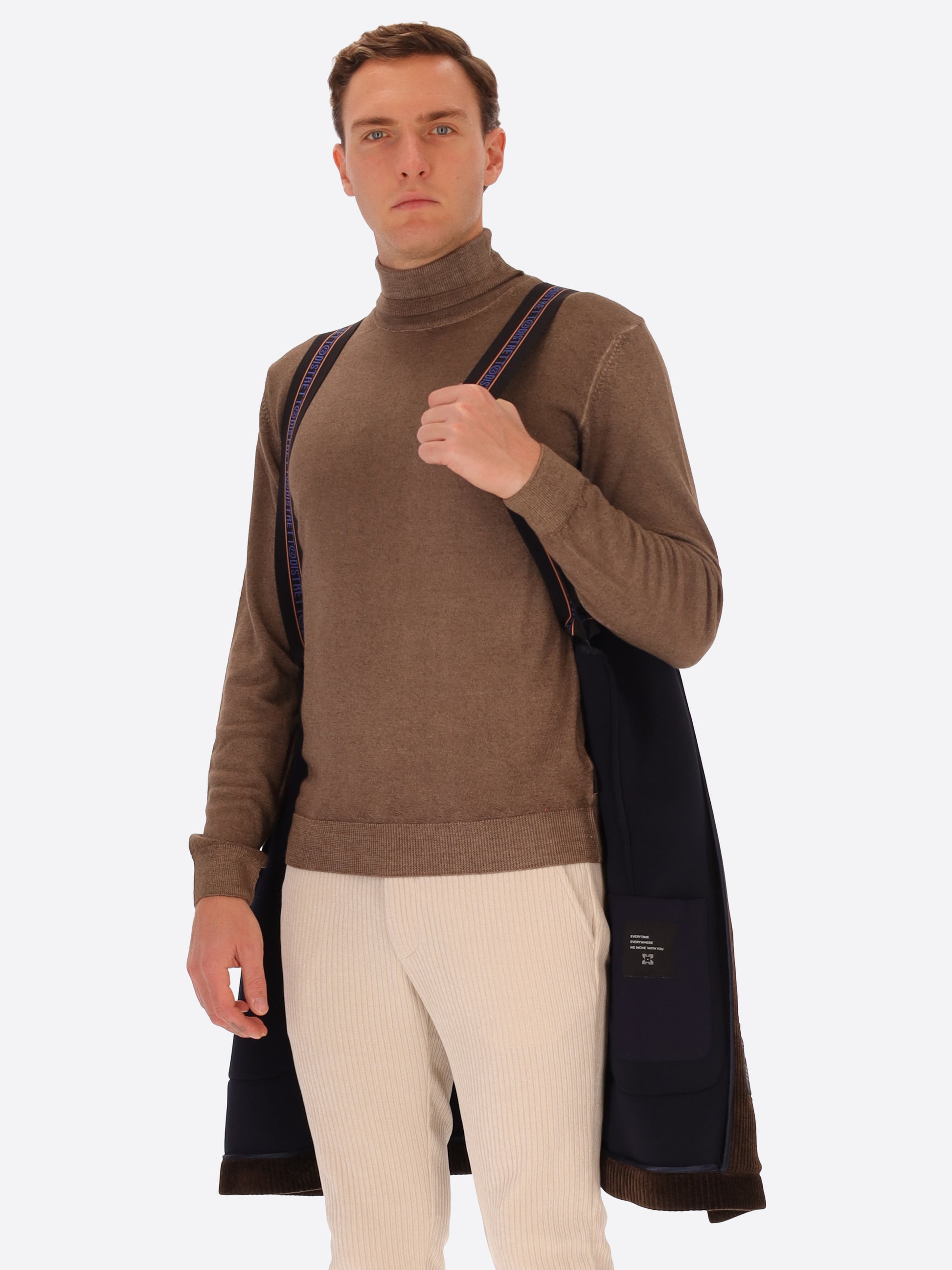 Montgomery Alba in Velluto a Costa Francese