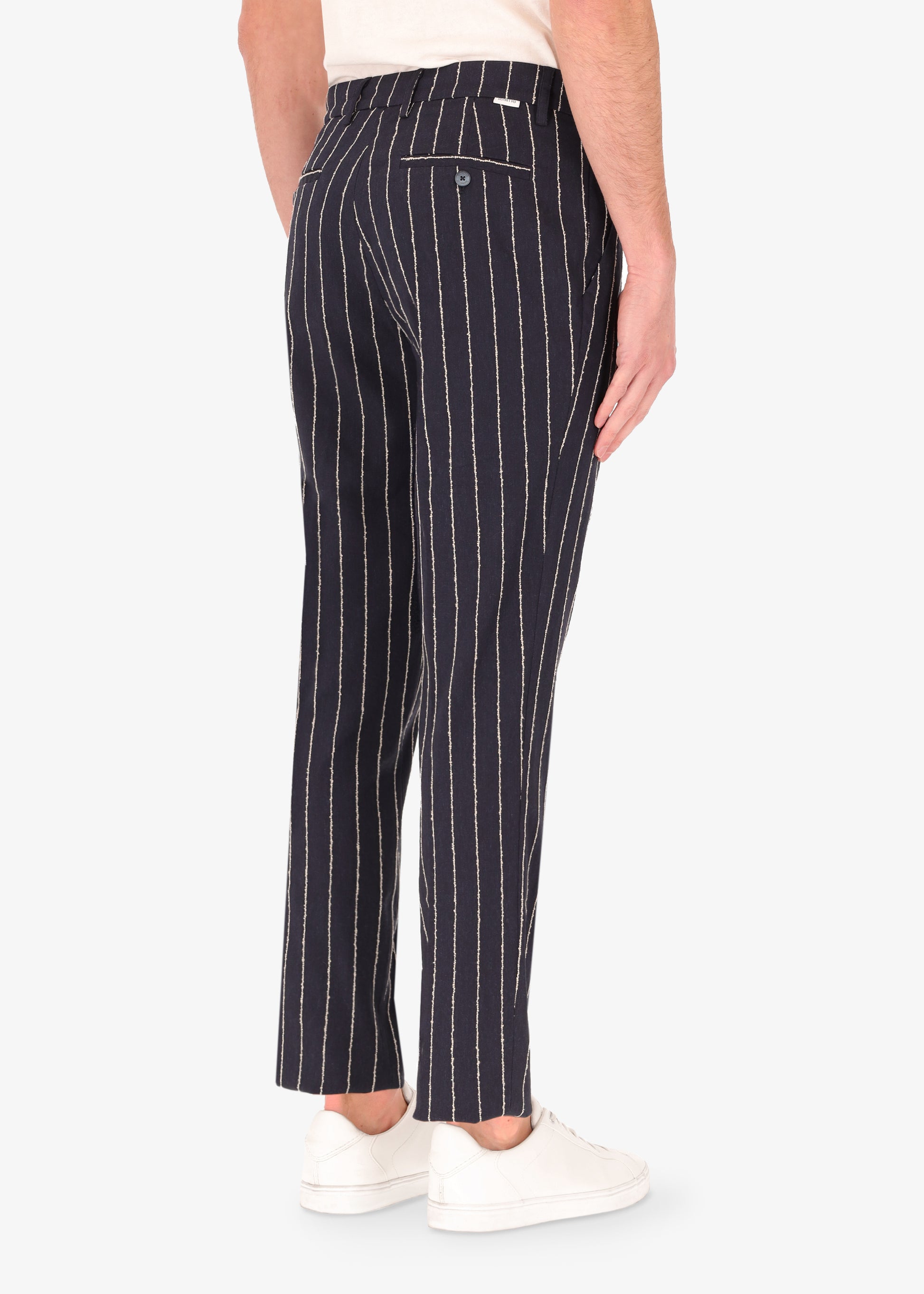 32" Hose Paco aus Stretch-Gewebe mit Erhöhtem Nadelstreifen-Muster