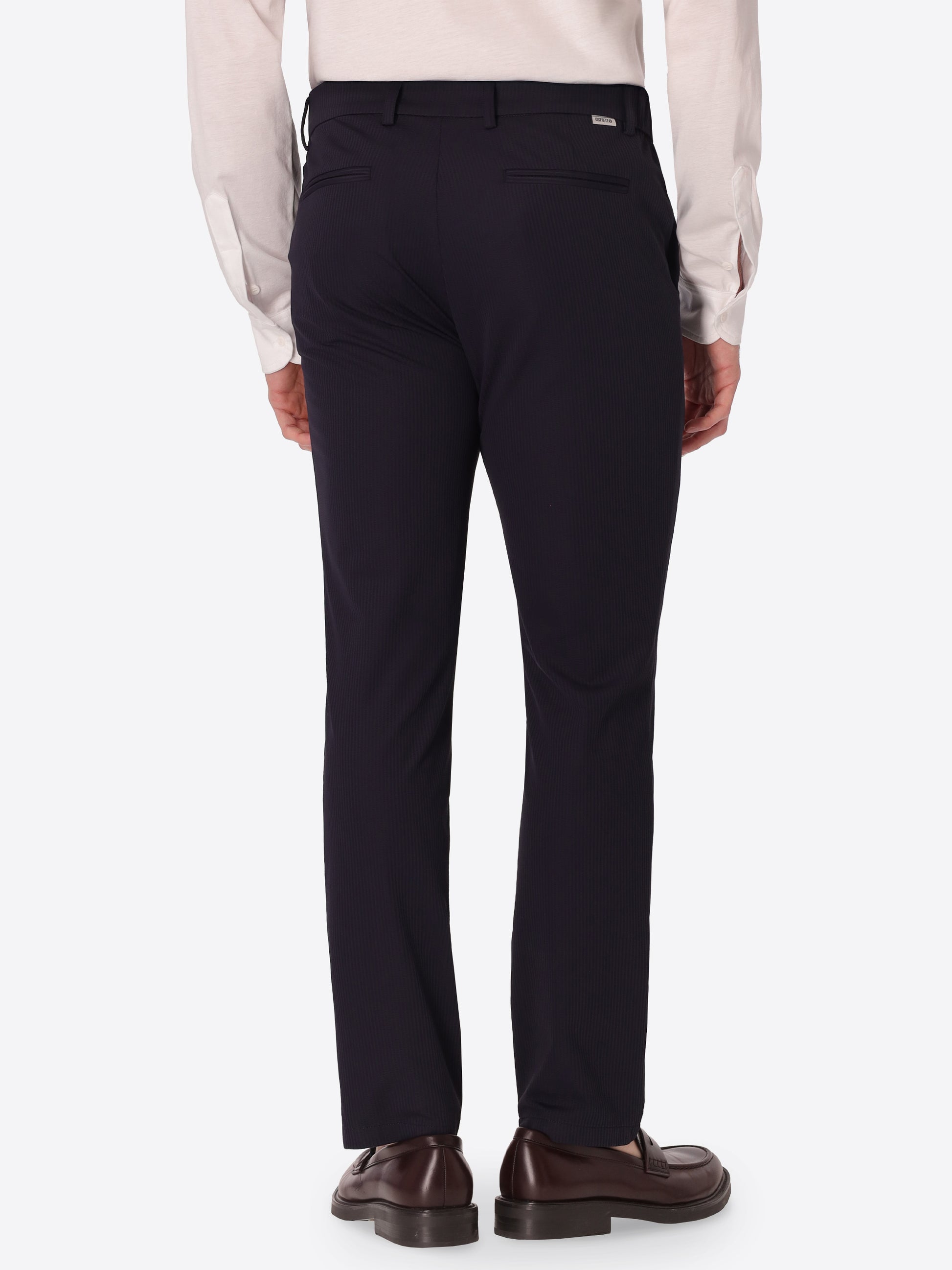 High-Perform12 Kos Hose Leccio Aus Technischem Stretchgewebe Mit Reliefstreifen