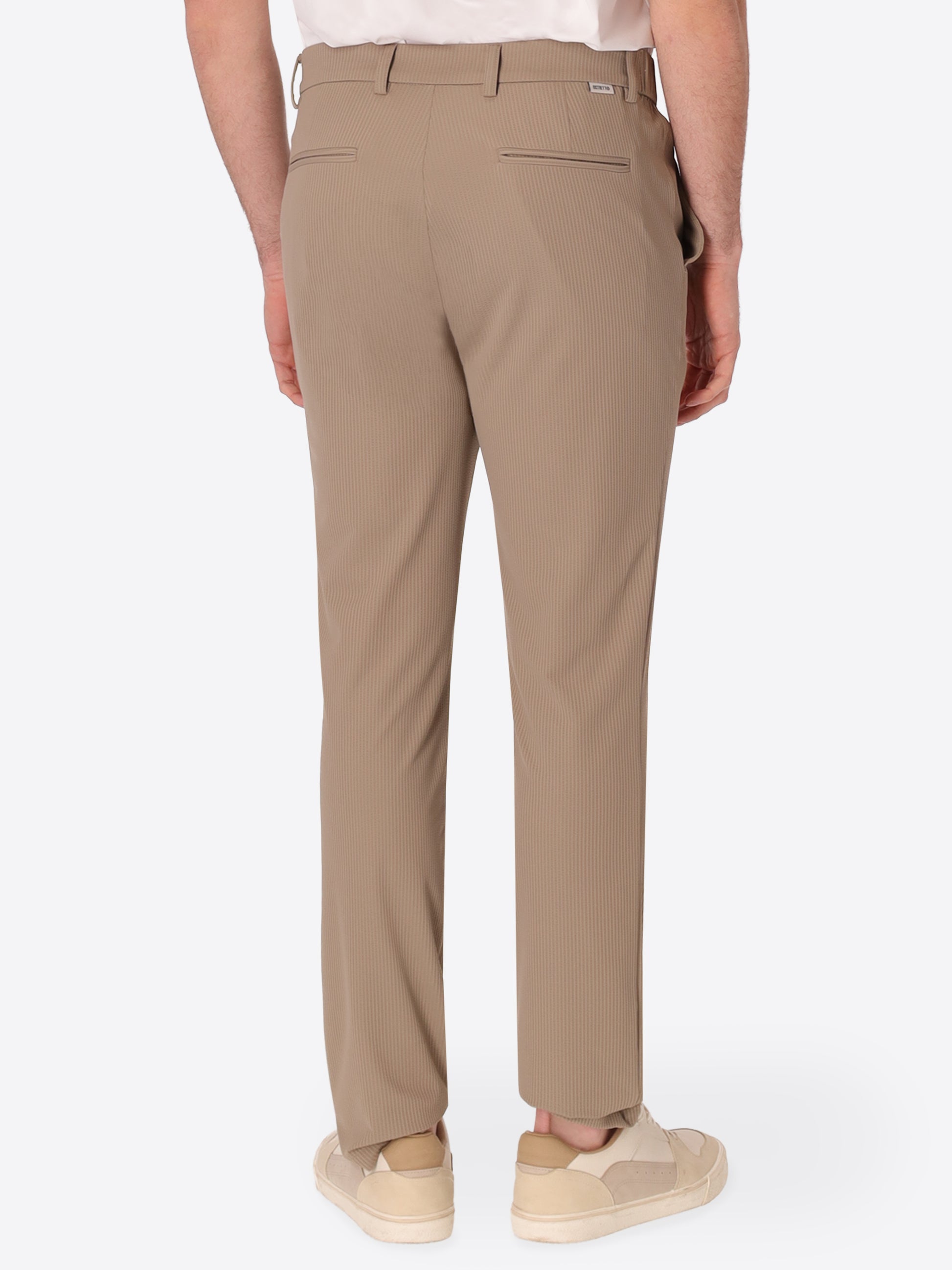 High-Perform12 Kos Hose Leccio Aus Technischem Stretchgewebe Mit Reliefstreifen - Icon