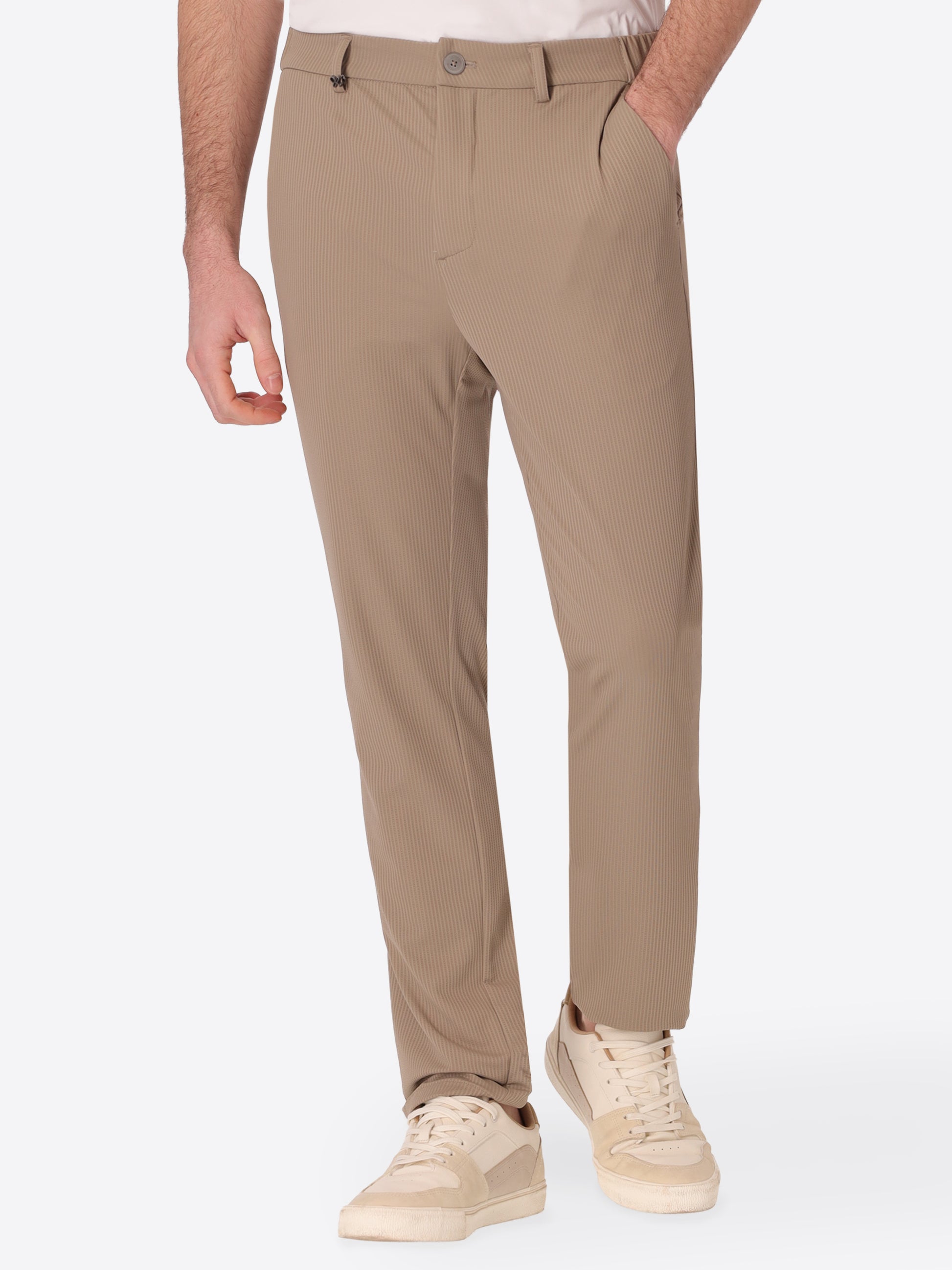 High-Perform12 Kos Hose Leccio Aus Technischem Stretchgewebe Mit Reliefstreifen - Icon