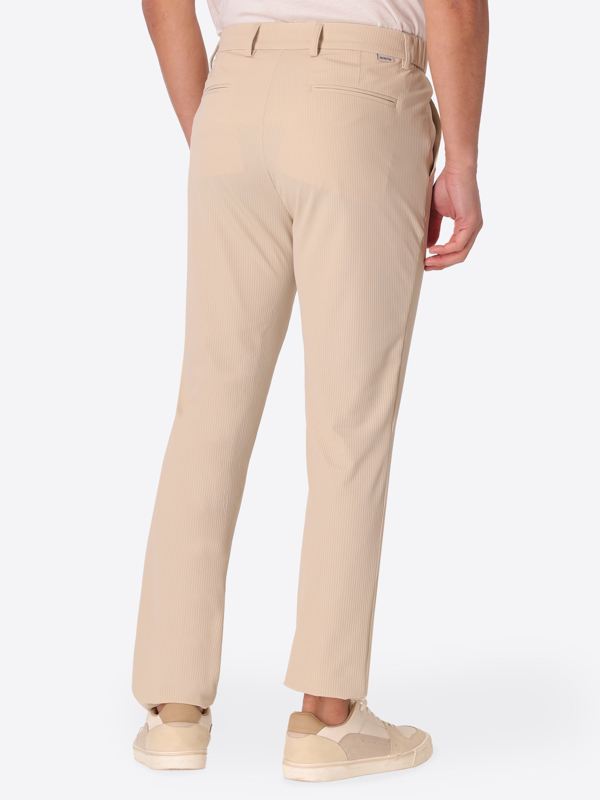 High-Perform12 Kos Hose Leccio Aus Technischem Stretchgewebe Mit Reliefstreifen - Icon