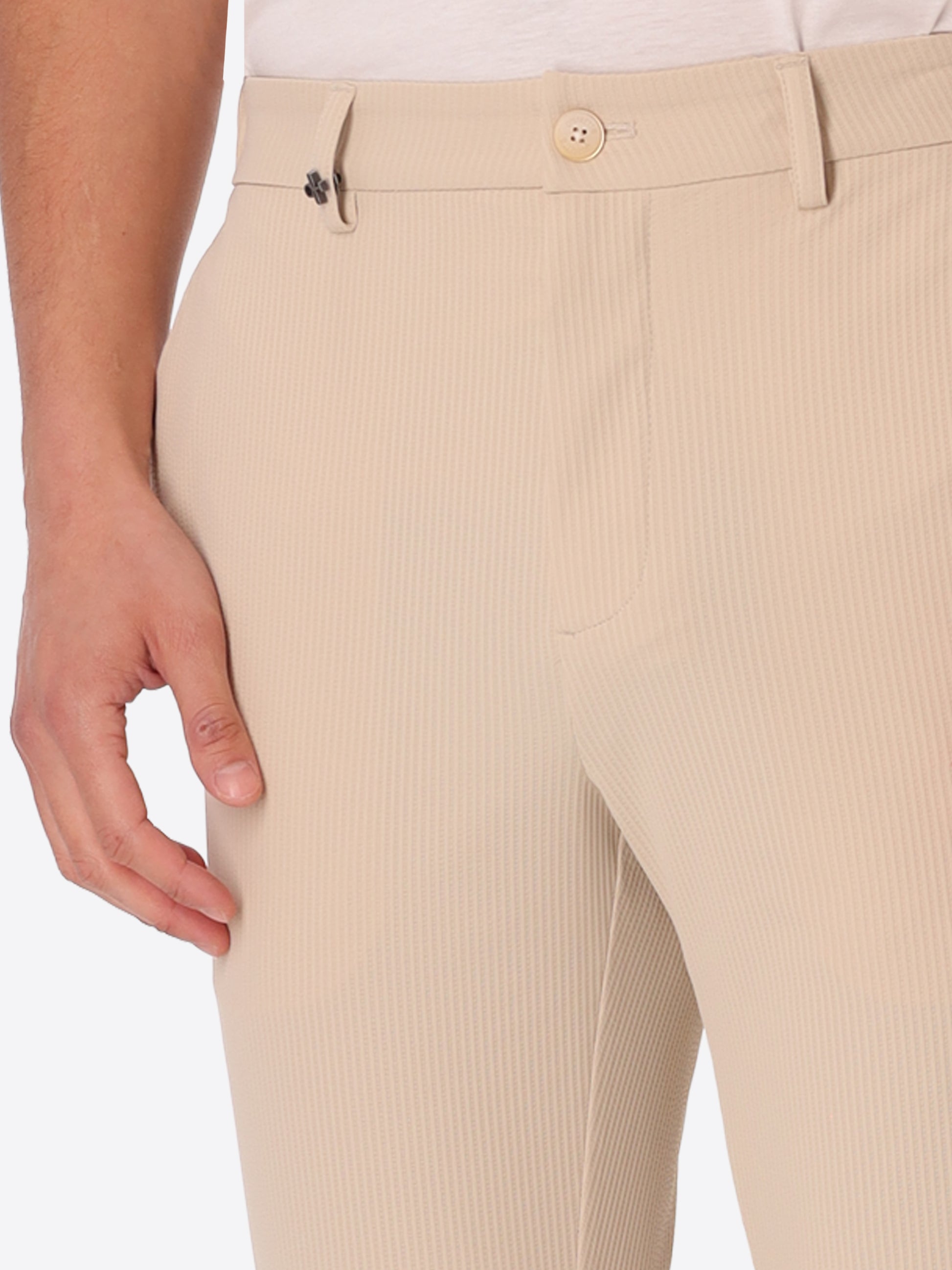 High-Perform12 Kos Hose Leccio Aus Technischem Stretchgewebe Mit Reliefstreifen - Icon