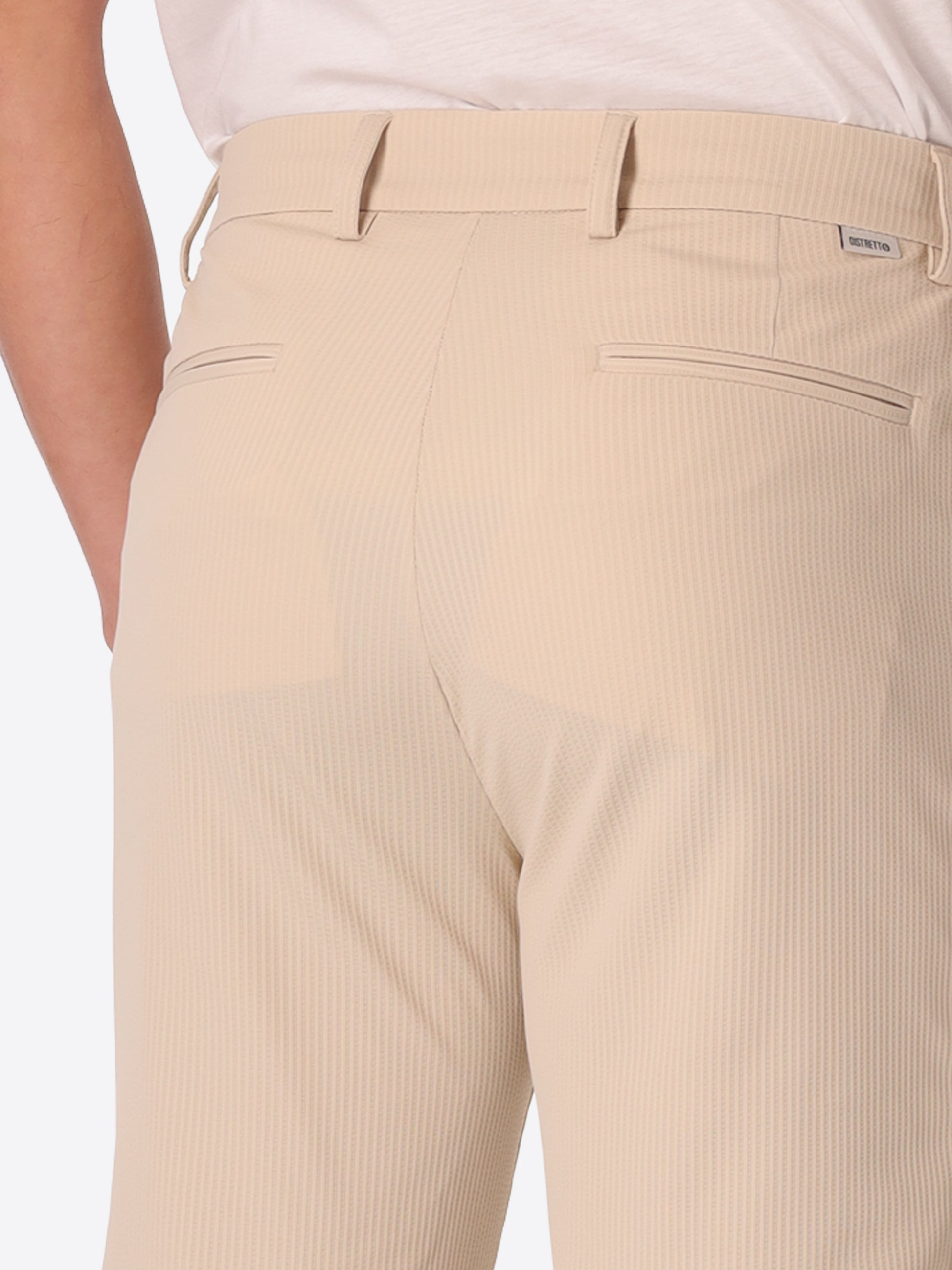 High-Perform12 Kos Hose Leccio Aus Technischem Stretchgewebe Mit Reliefstreifen - Icon