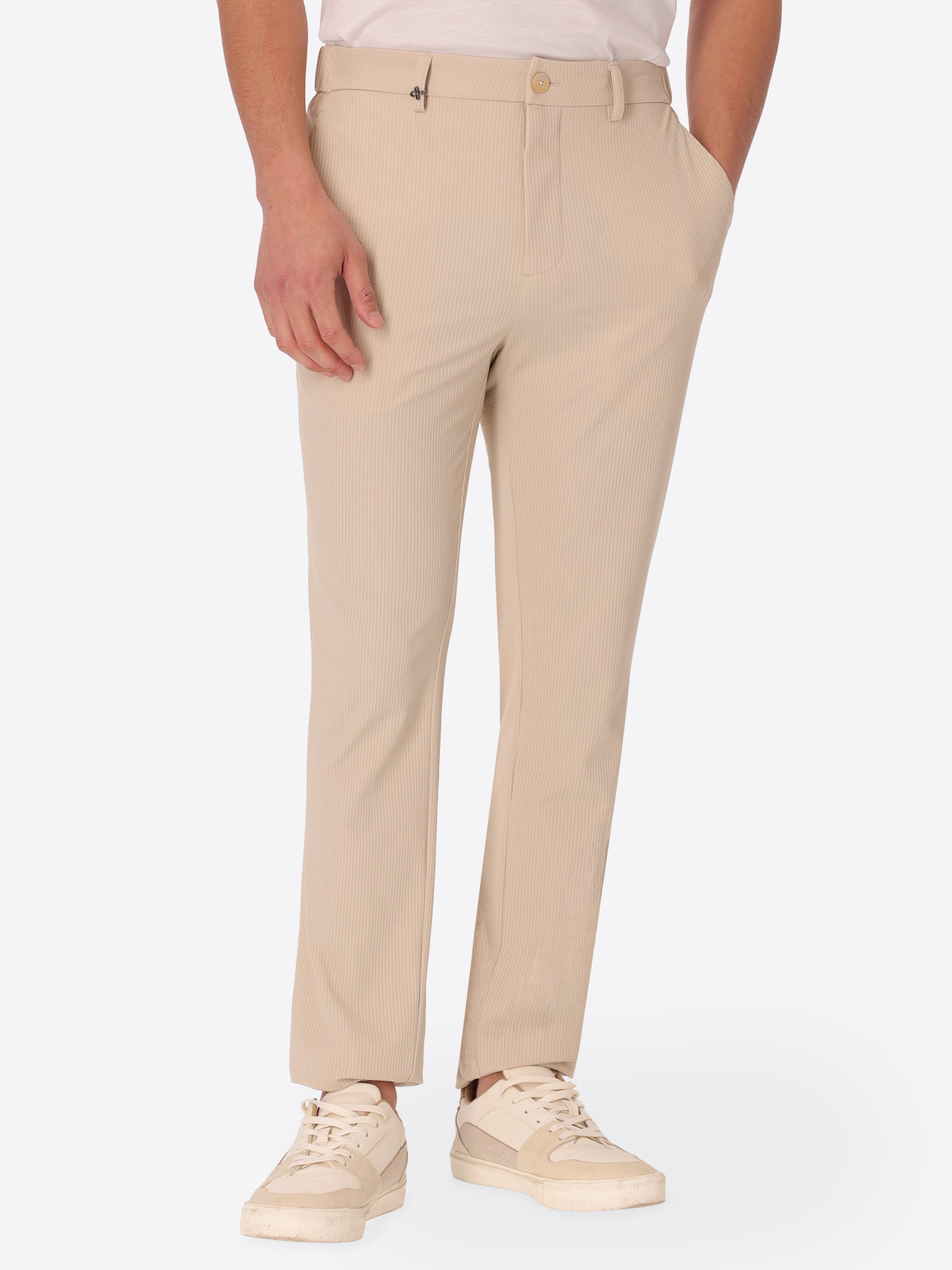 High-Perform12 Kos Hose Leccio Aus Technischem Stretchgewebe Mit Reliefstreifen - Icon