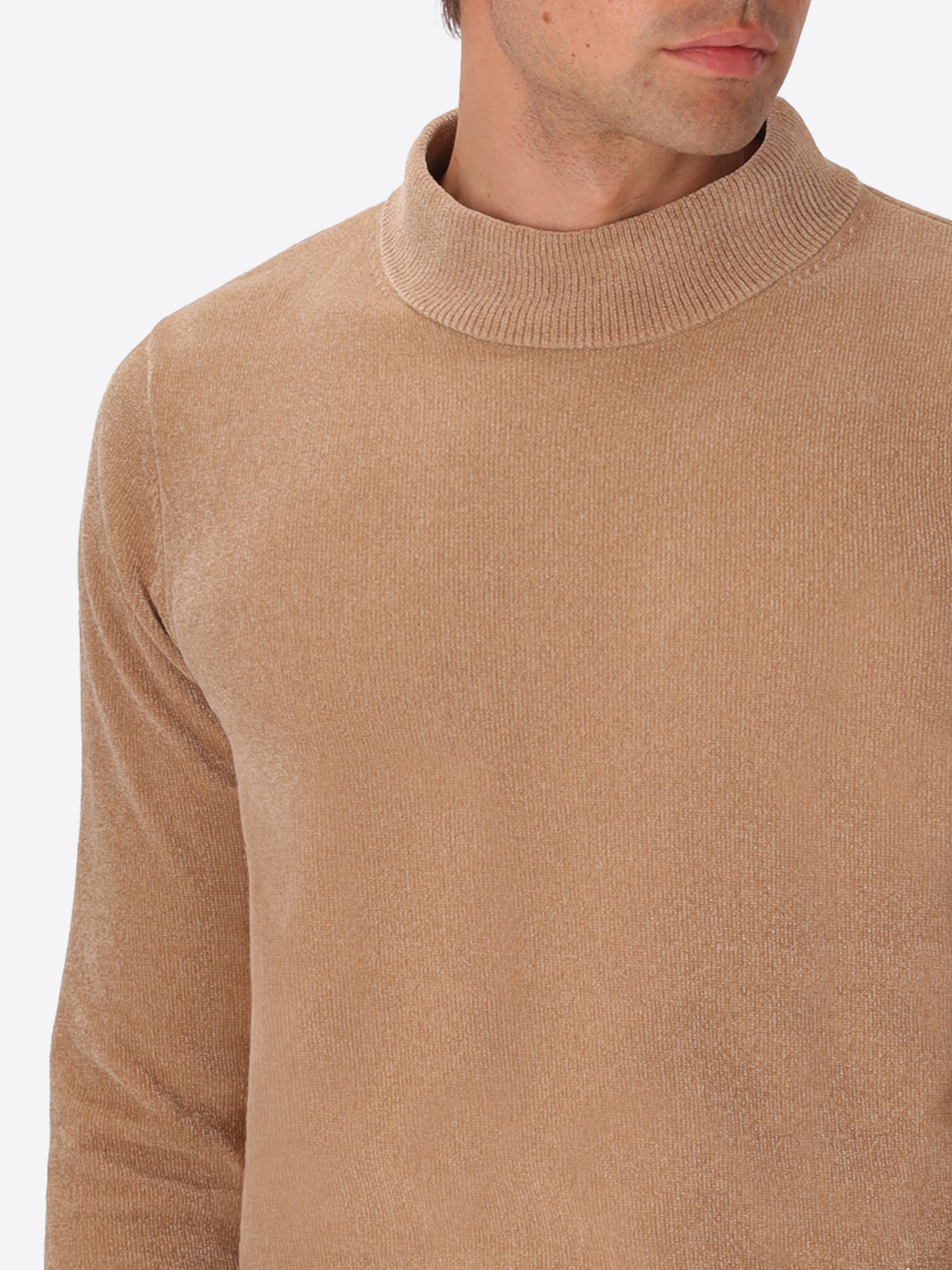 Dove Grey Chenille-Knit Technical Turtleneck Sweater Blas - Close-Up Of The Collar