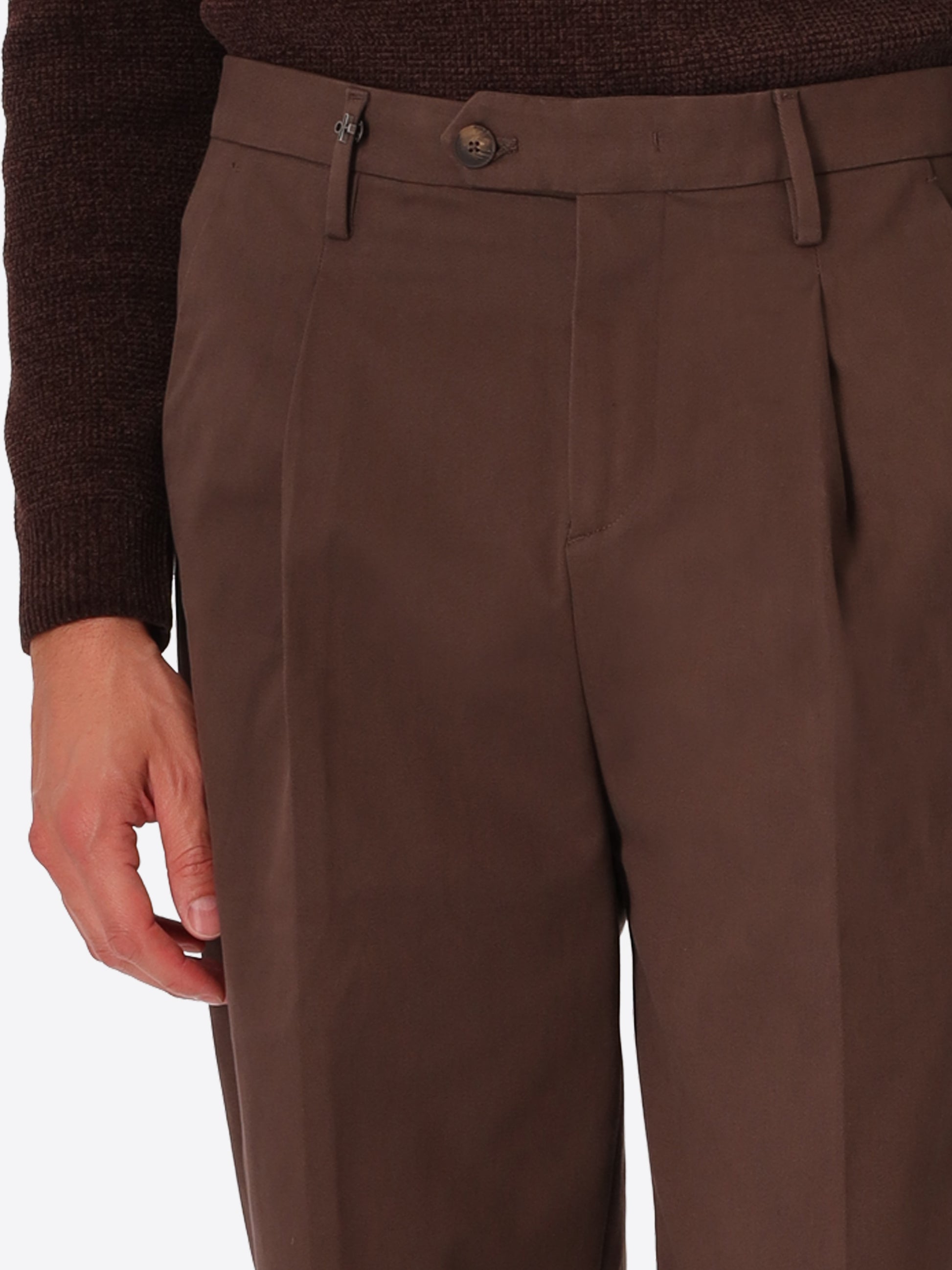 Ban Mantegna Brown Comfort Cotton Trousers - Close-Up Of The Front Pocket