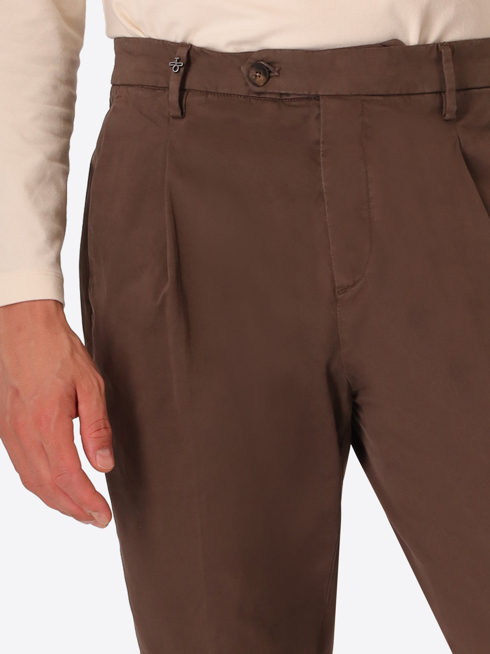 Rio Pences Canaletto Brown Comfort Cotton Trousers - Close-Up Of The Front Pocket