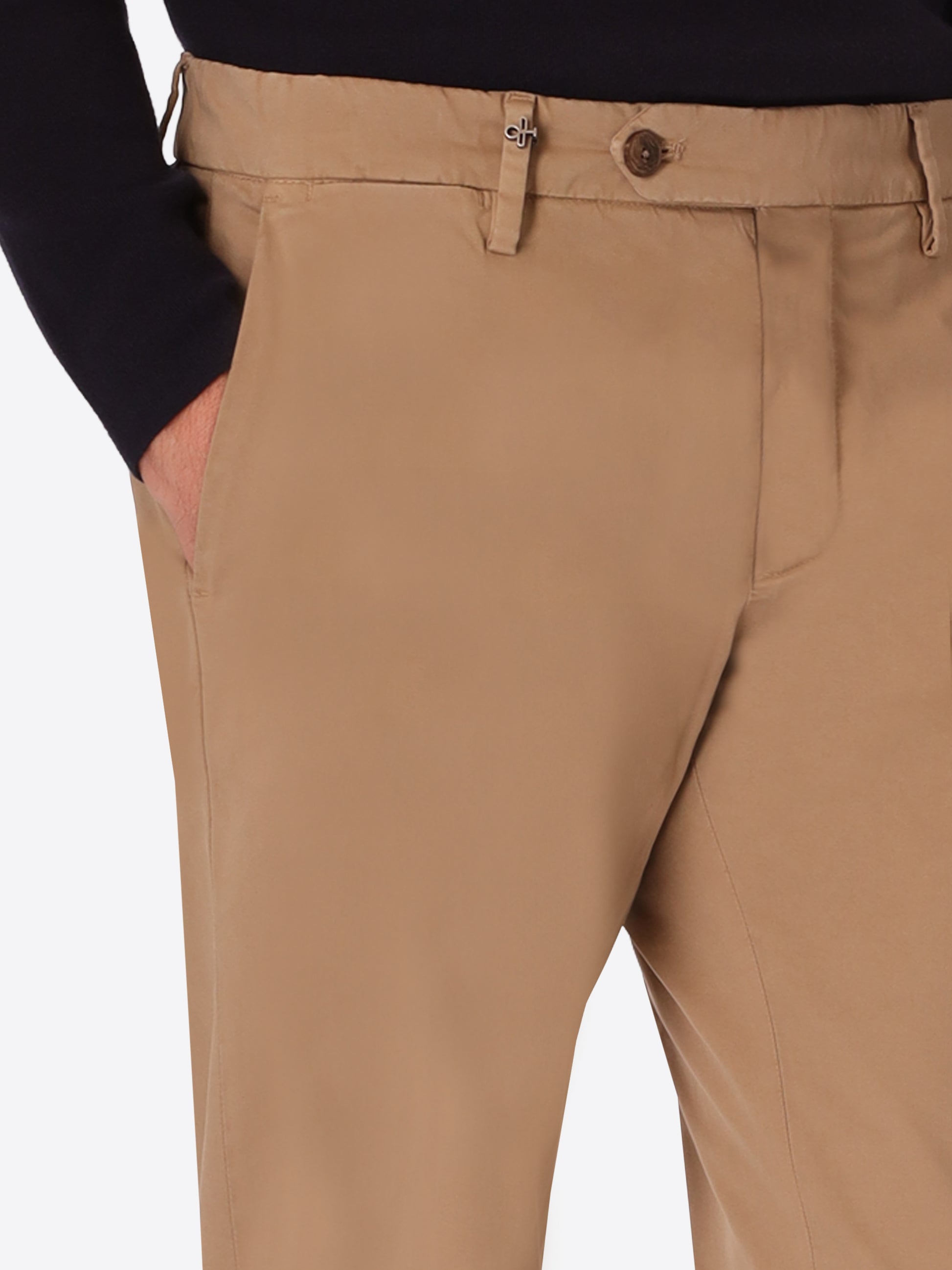 York Canaletto Cacha Comfort Cotton Trousers - Close-Up Of The Front Pocket