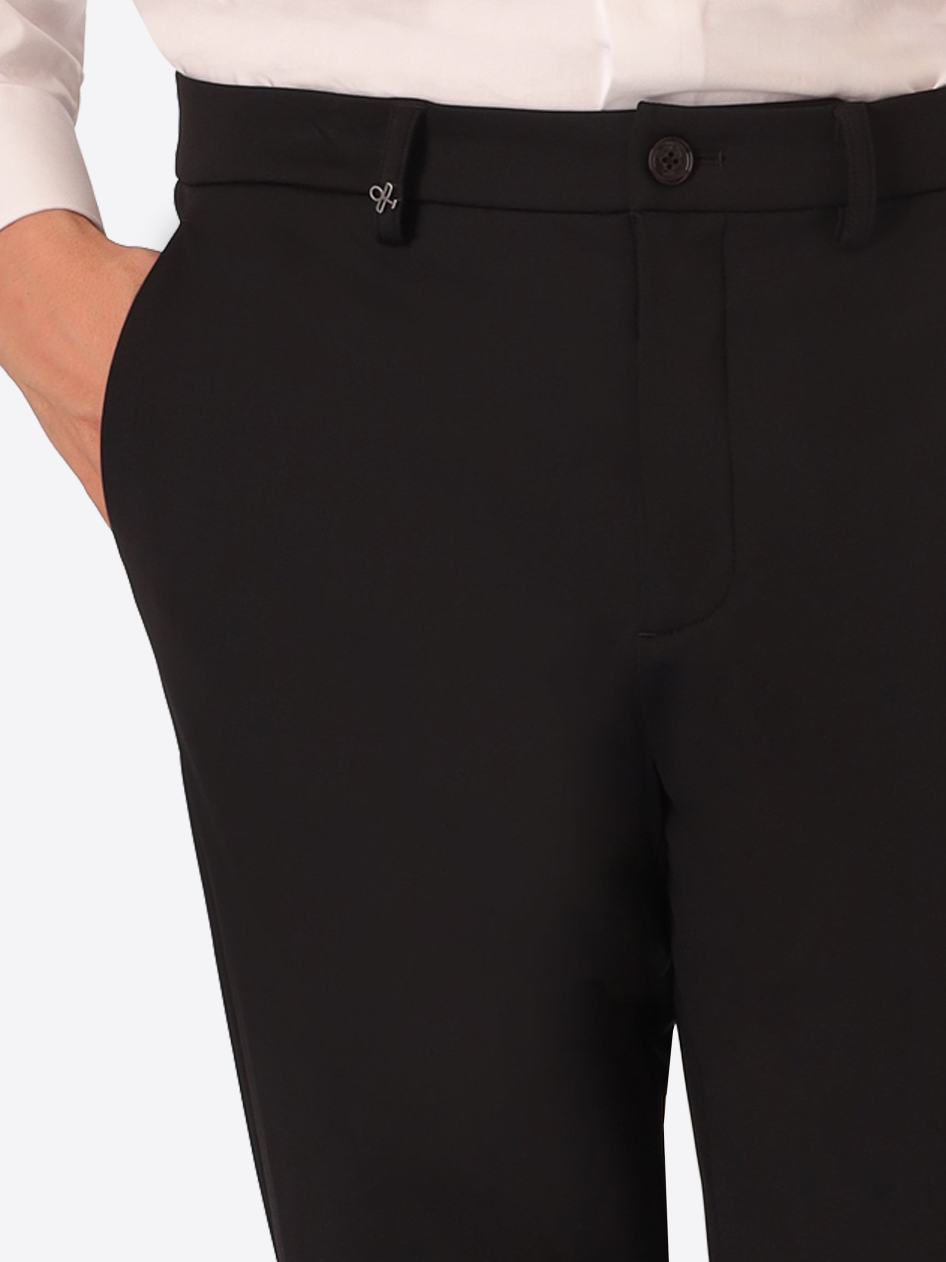 Kos H.P. M26 Black High-Perform12 Technical Trousers - Close-Up Of The Front Pocket
