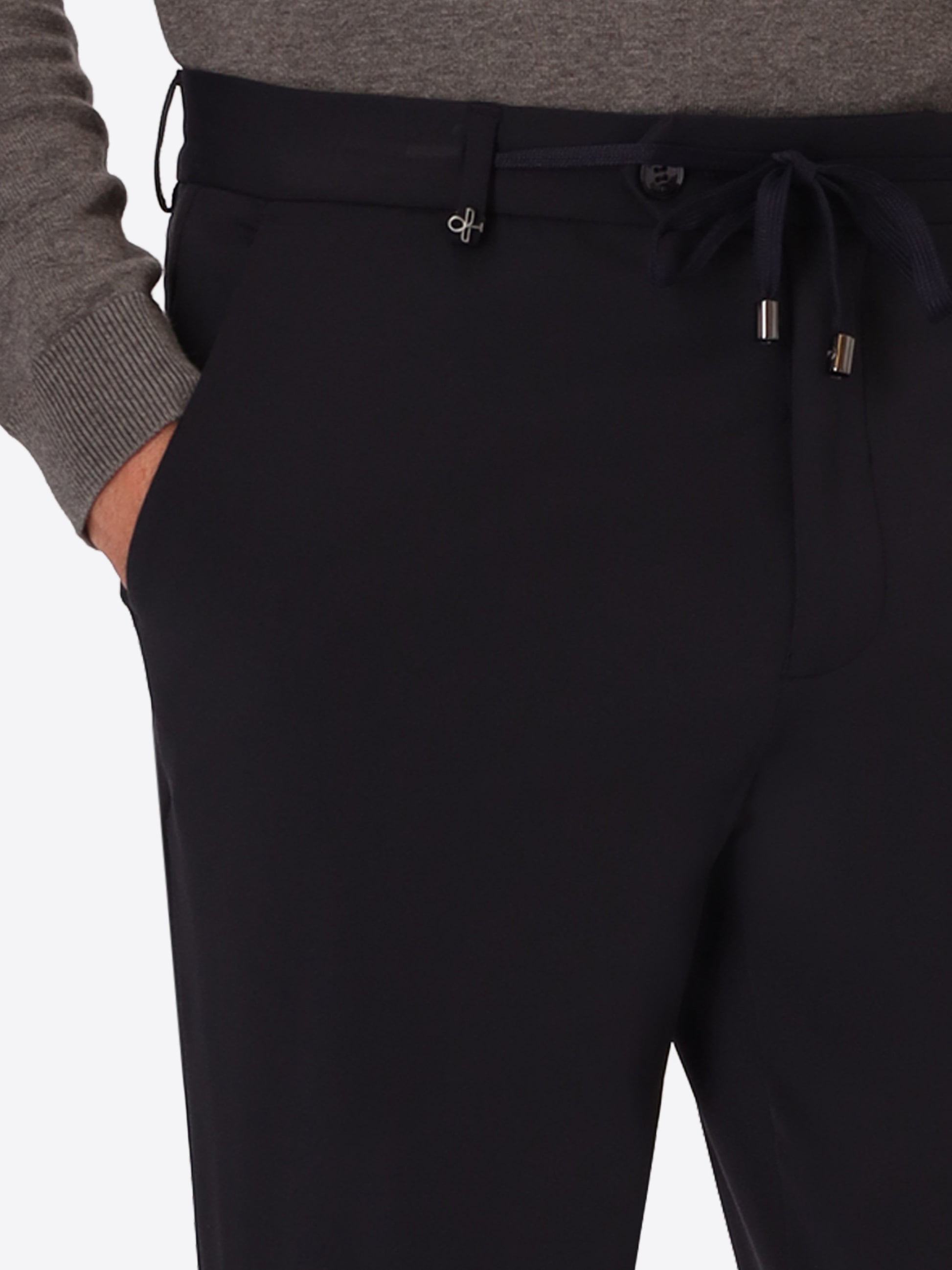 York H.P. M26 Blue High-Perform12 Technical Trousers - Close-Up Of The Front Pocket
