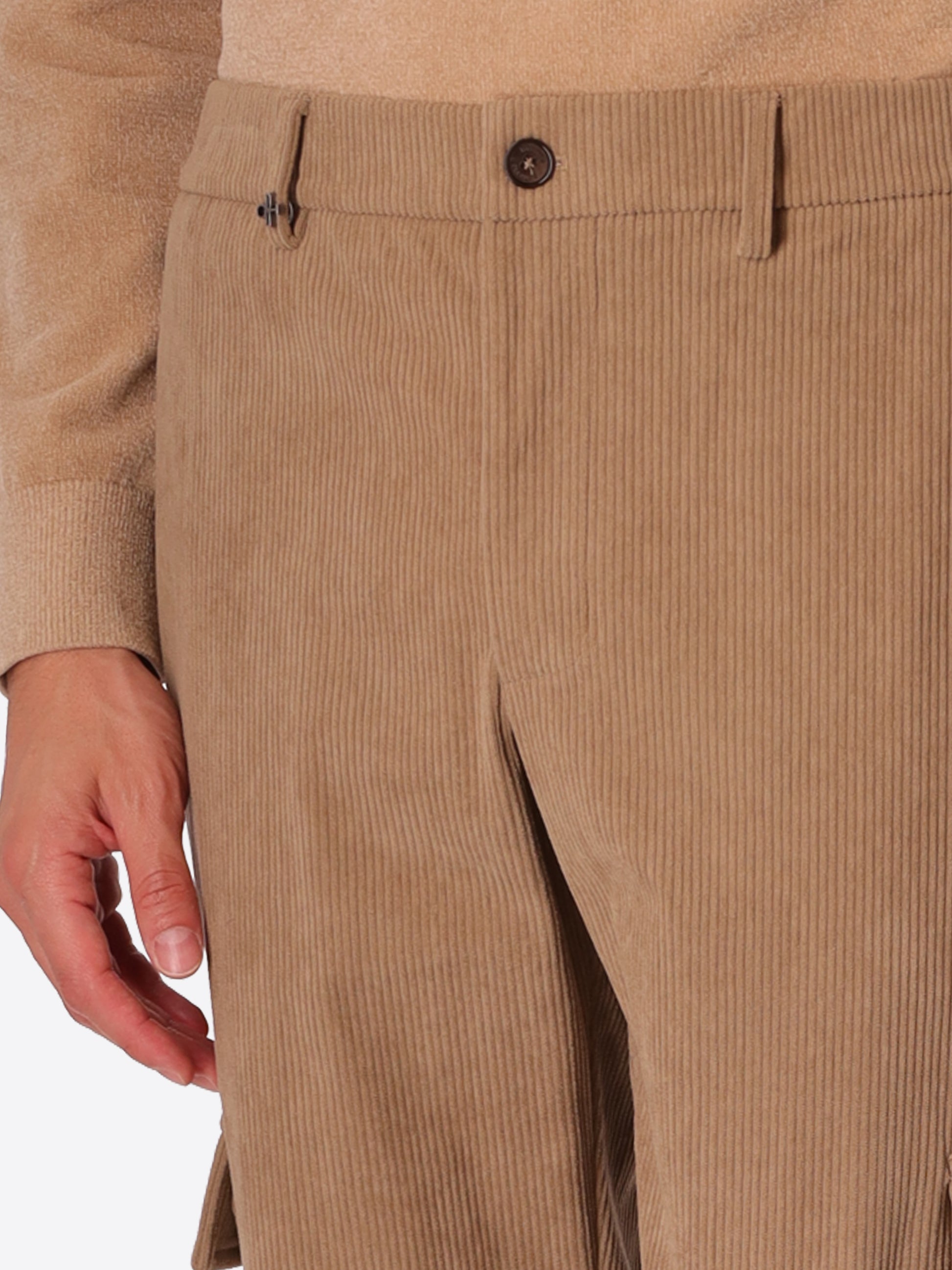 Cargo Leonardo Camel Super-Comfort Velvet Trousers - Close-Up Of The Front Pocket