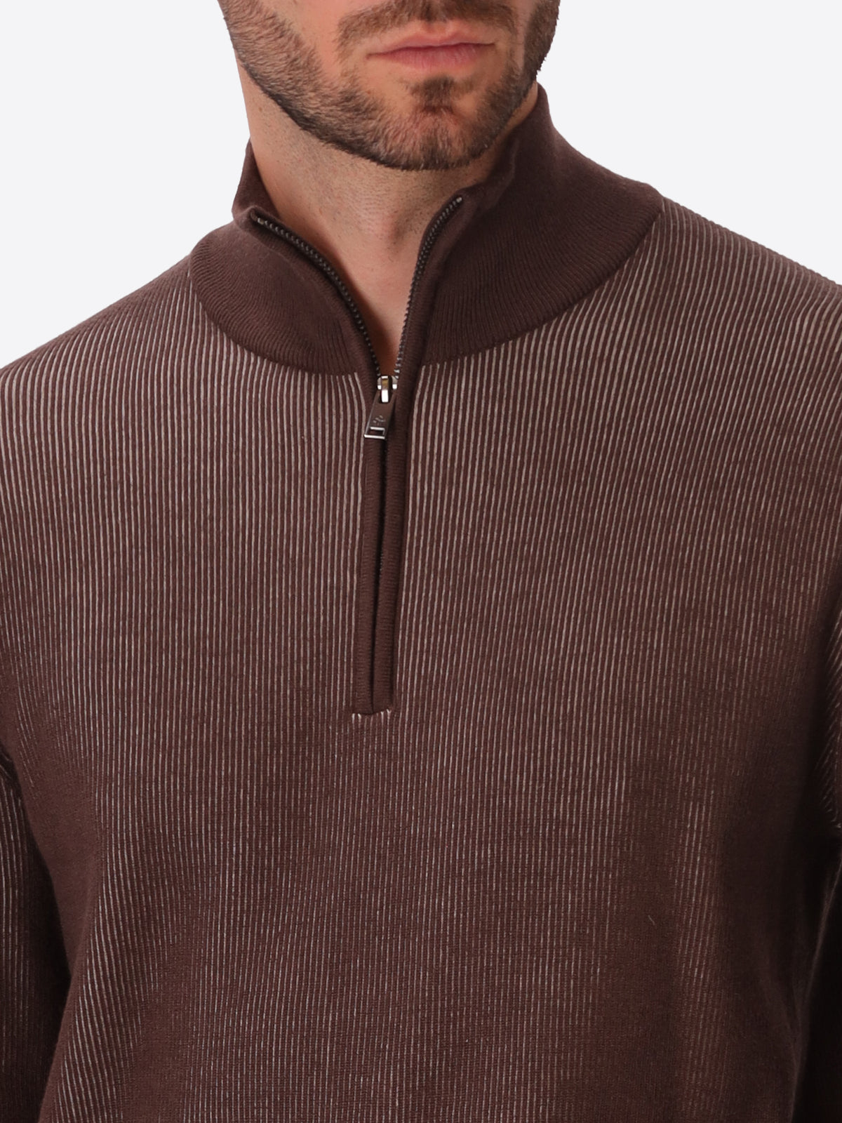 Brown Sustainable Viscose-Blend Zip Turtleneck Sweater Aloisio - Close-Up Of The Collar