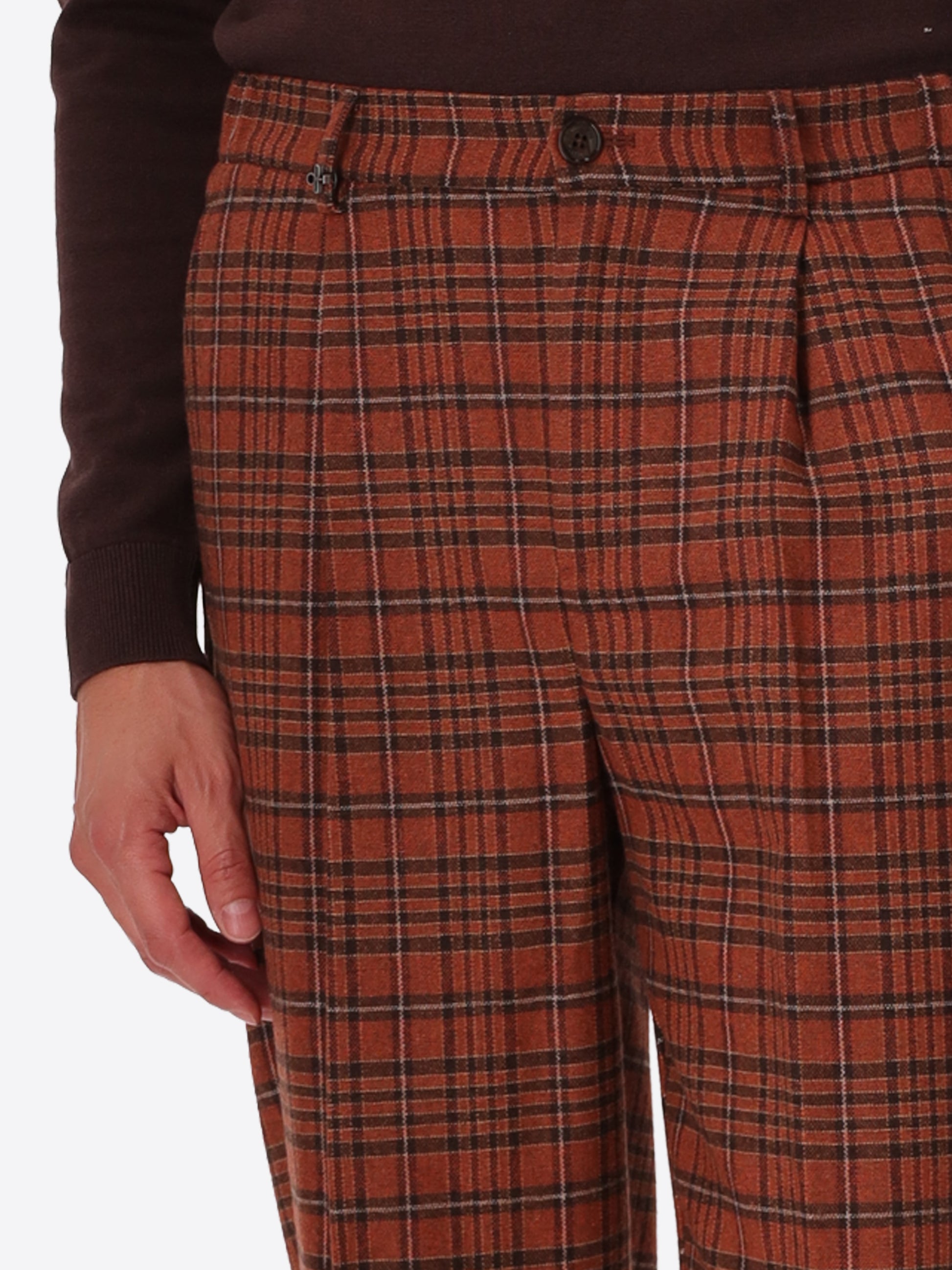 Ban Velazquez Mars Tartan Wool-Blend Trousers - Close-Up Of The Front Pocket