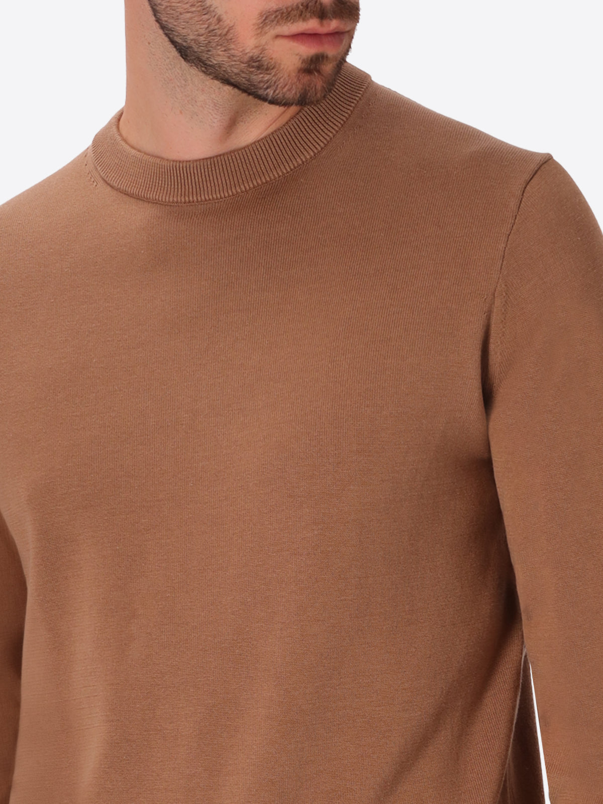 Camel Technical Cotton-Blend Sweater Perugino - Close-Up Of The Collar