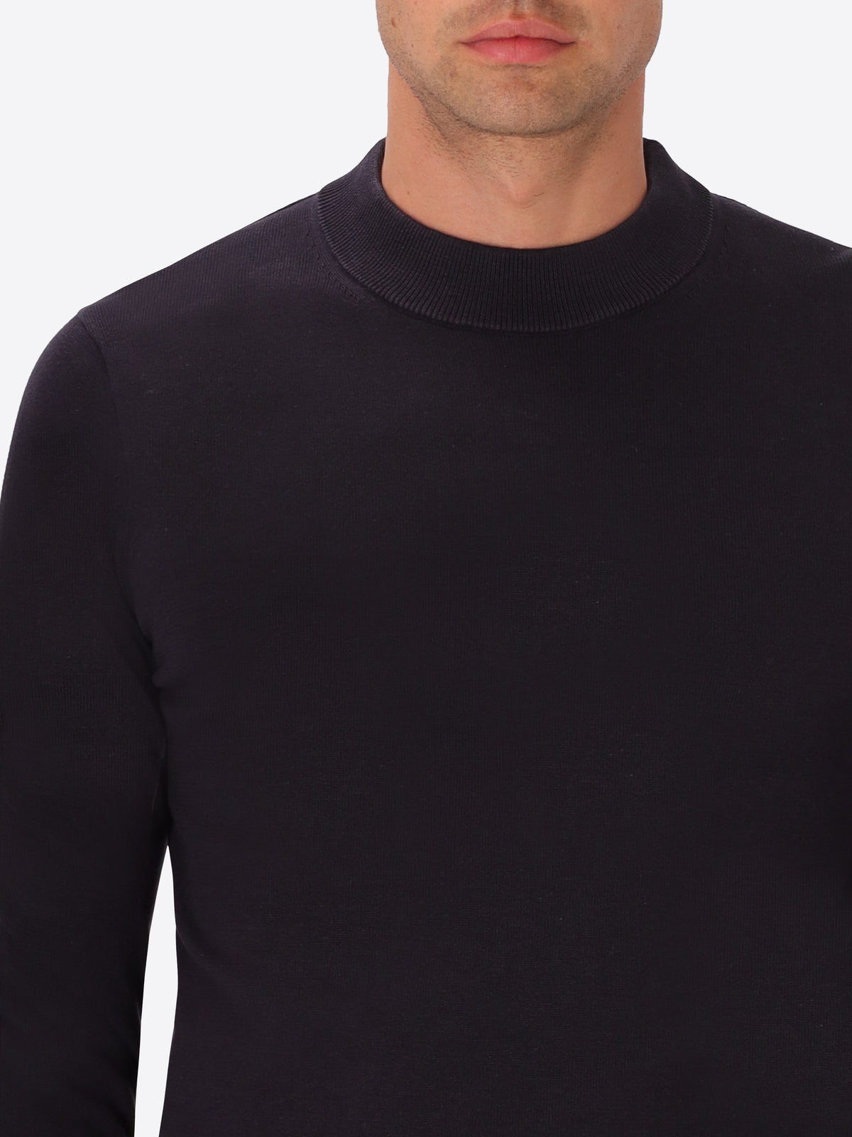 Blue Technical Cotton-Blend Turtleneck Sweater Perugino - Close-Up Of The Collar