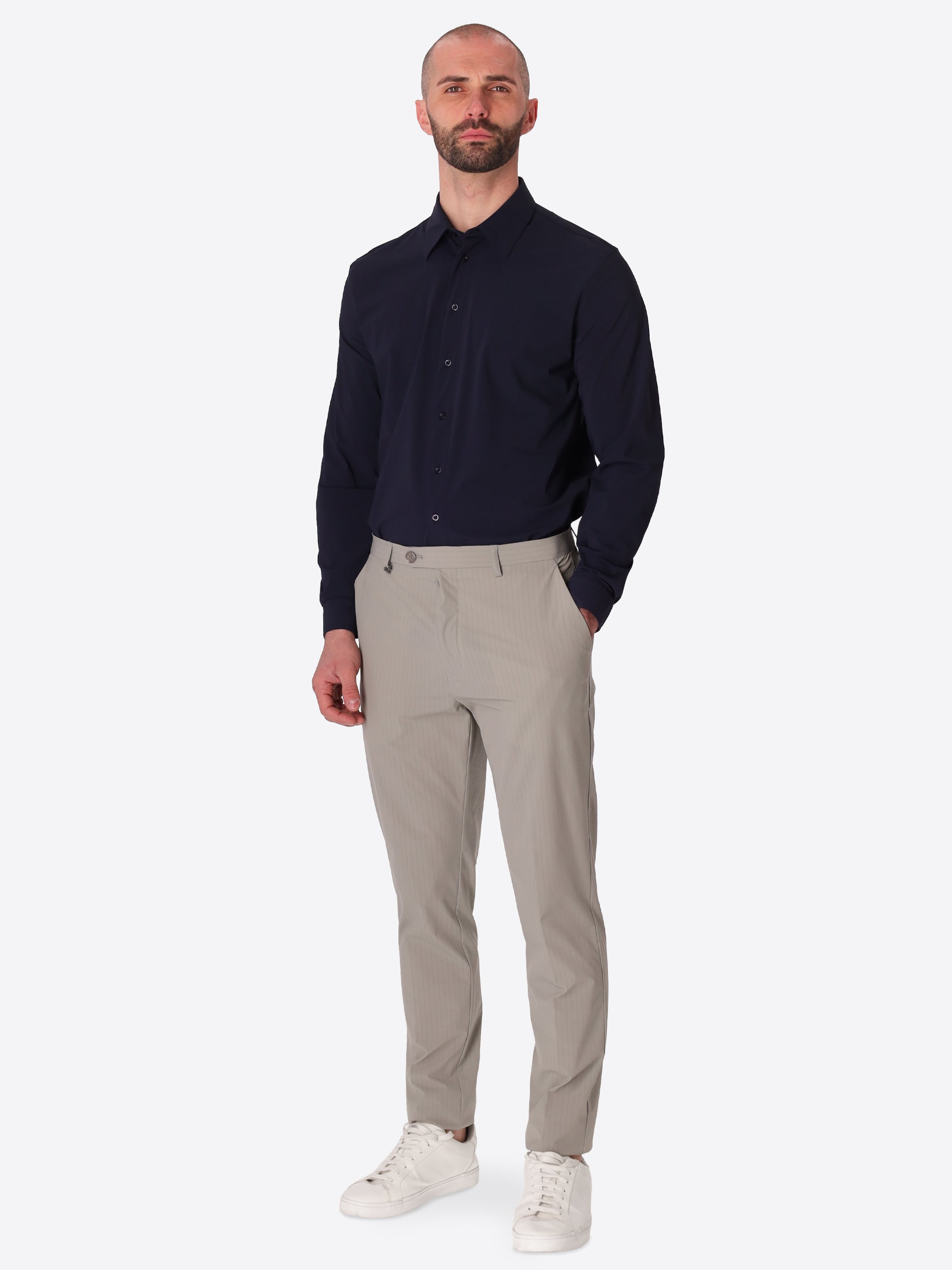 Tailoring Hose Carrubo aus Superkomfort-Gewebe mit Streifenmuster